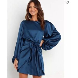 Petal & Pup Opal Navy Blue Long Sleeve Satin Dress - 8